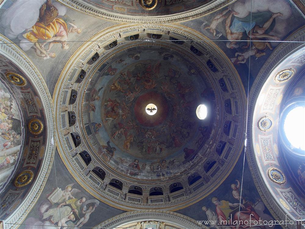 Caravaggio (Bergamo, Italy) - Ceiling of the Chapel of the Blessed Sacrament in the Church of the Saints Fermo and Rustico
